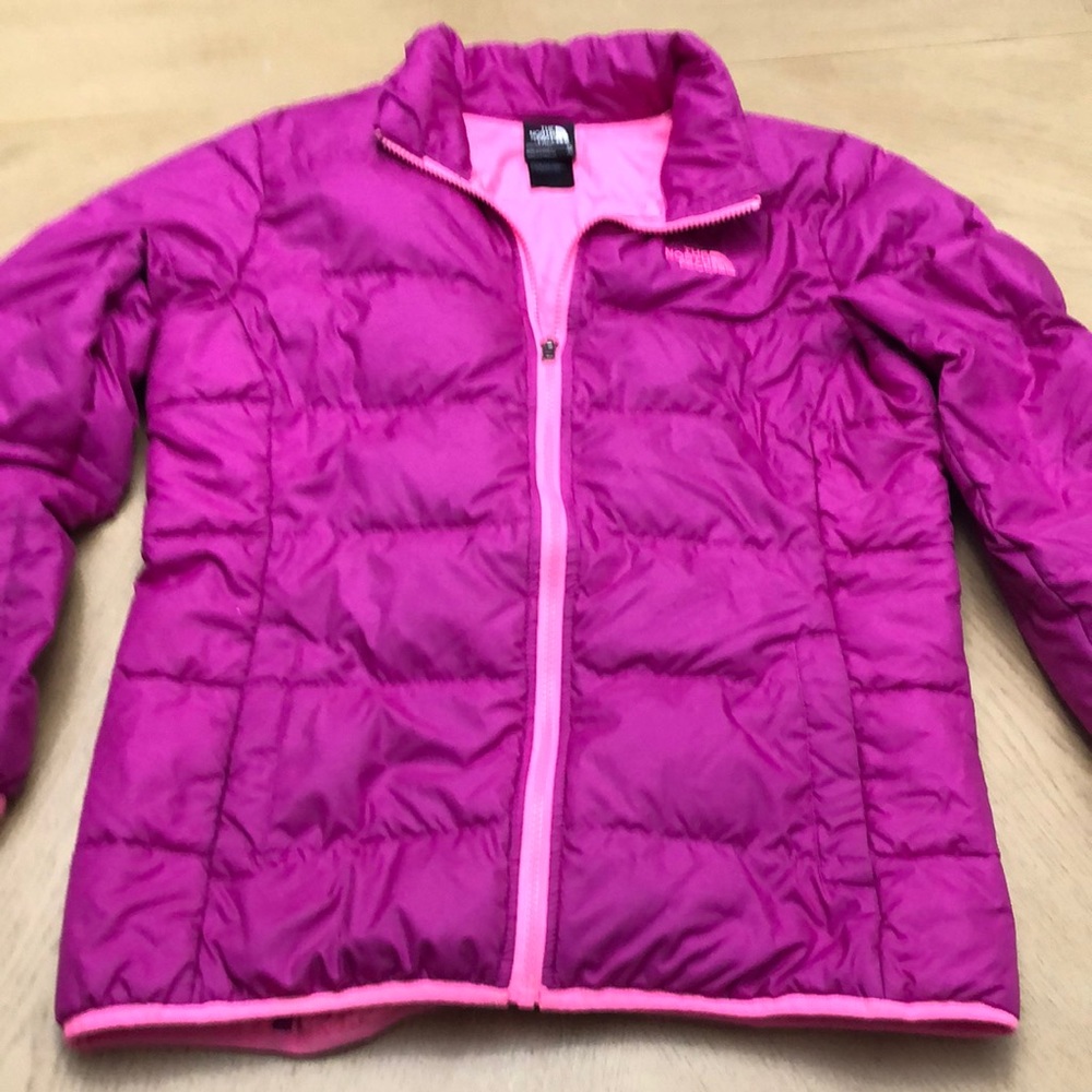 The North Face Girls XL (18) but could be used as a ladies small winter coat.